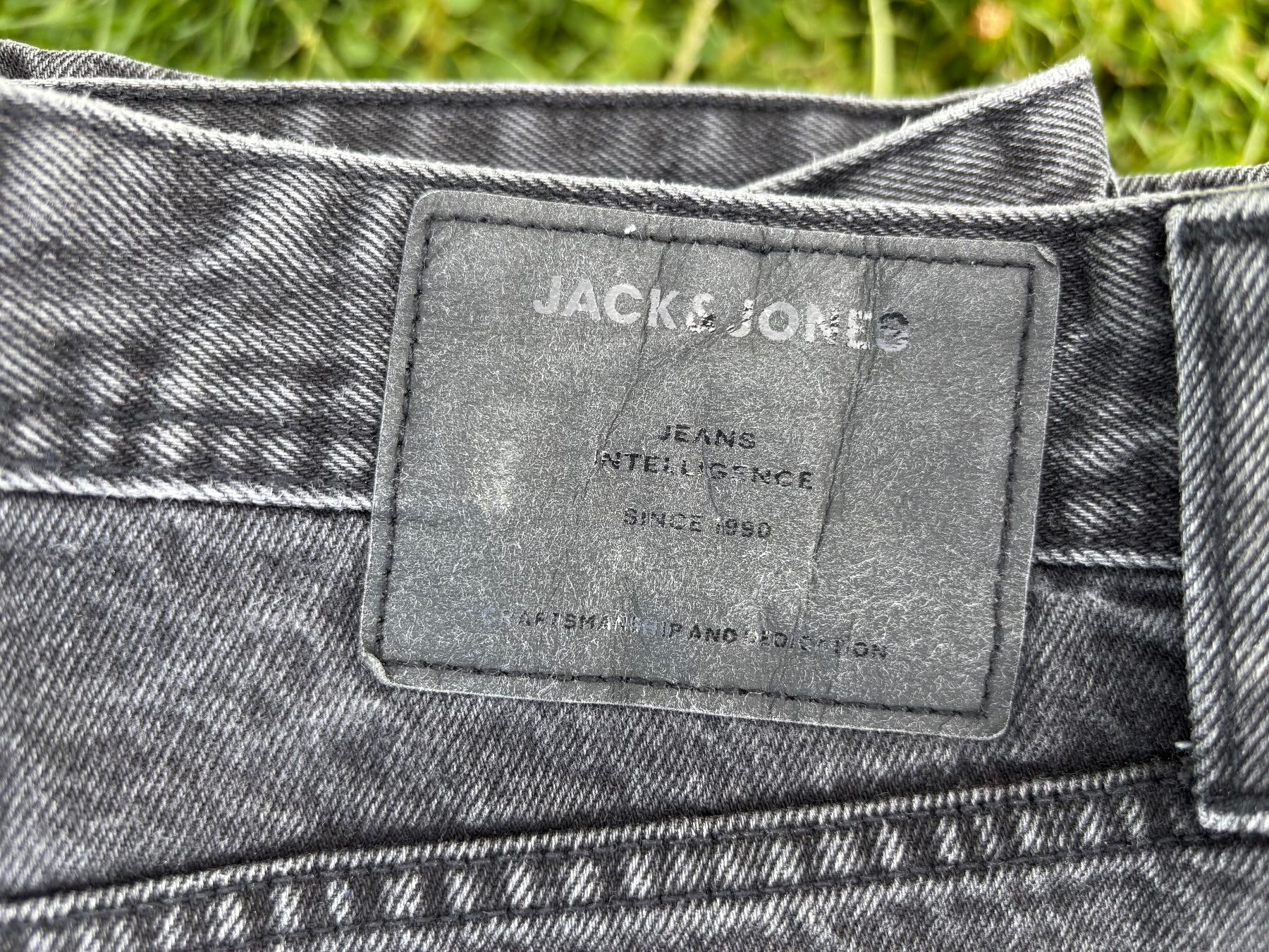 Jeans: 4 schöne Jeans-Shorts – Usato da Feldbach venduto da Olive1 9