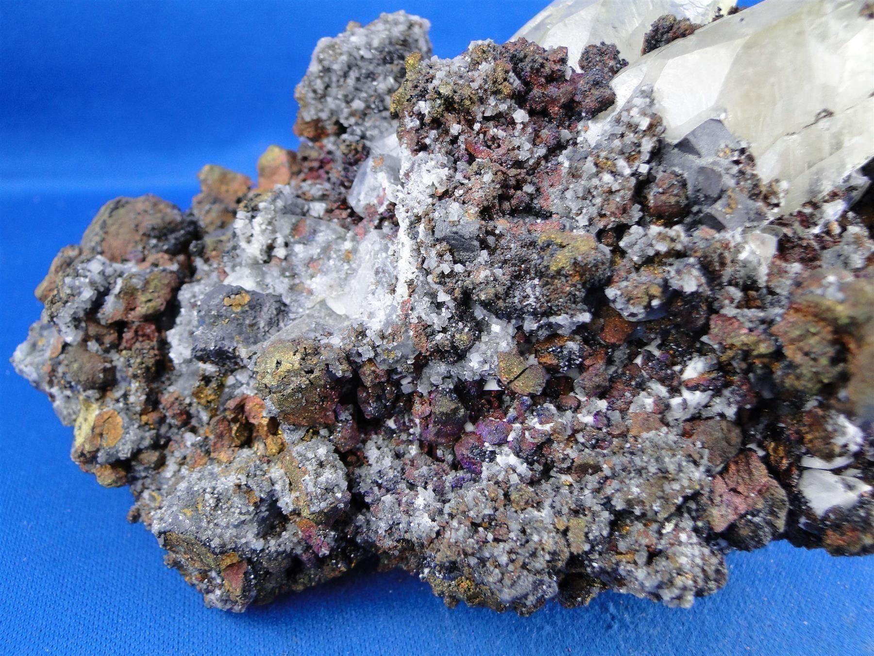 Minerali & Pietre curative: Calcit mit Chalkopyrit und Galena – Usato da Schinznach Bad venduto da Demerald 5
