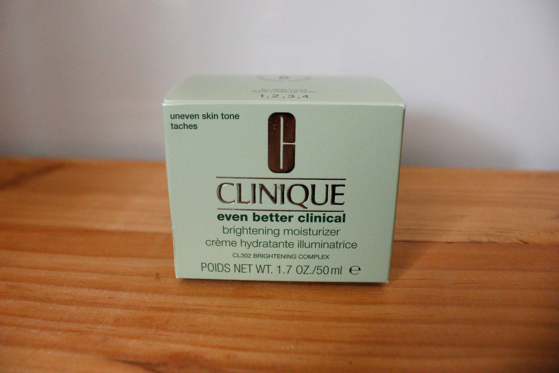 Clinique Cura del viso: Clinique - Even Better Clinical, 50ml – Usato da Fribourg venduto da metalhands