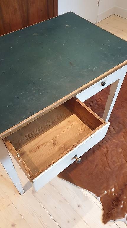 Tische: Tisch / Schreibtisch / Küchentisch – Gebraucht aus Giebenach von kat_m7fz 2