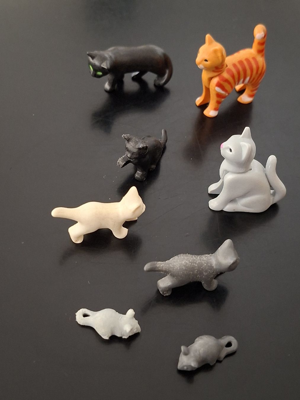 Figuren: Playmobil 6 Hunde, 6 Katzen, 2 Mäuse – Gebraucht aus  von  3