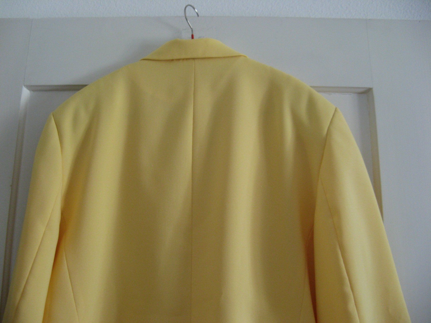 Giacche: Damen Blazer gelb LineaV Gr. 44 – Usato da Zürich venduto da apil 4