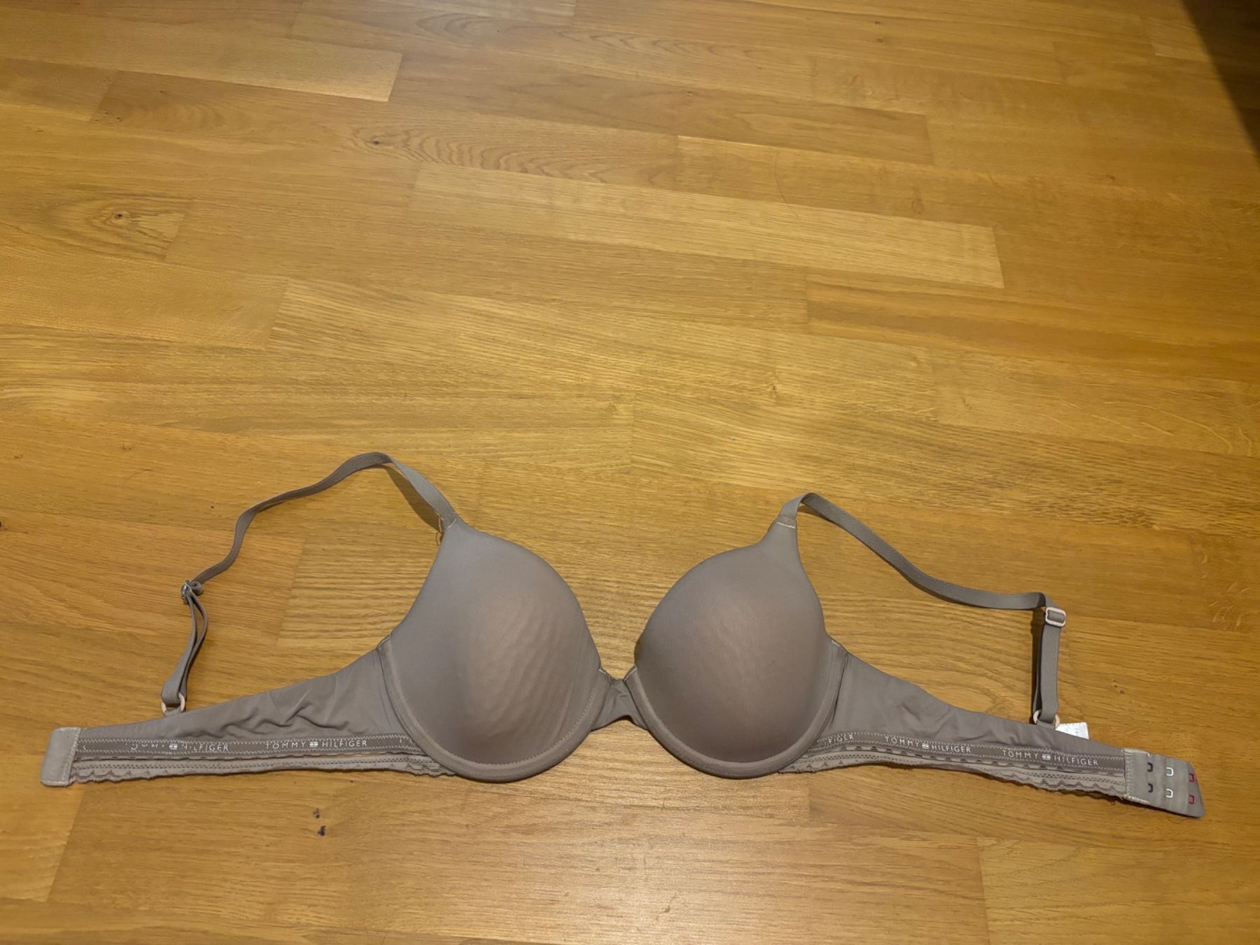 Tommy Hilfiger Sonstige Unterwäsche: BH / Bra - Tommy Hilfiger - Gr. 75A – Gebraucht aus Stadel von Chanel_5 2