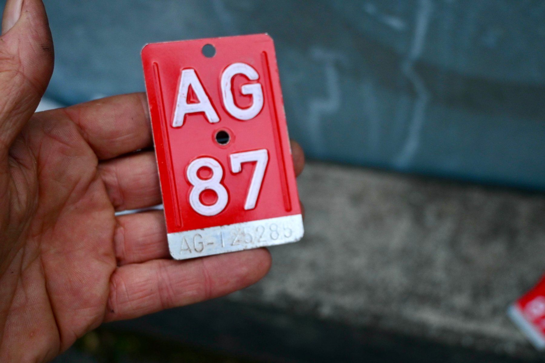 Insegne: Velonummer AG 87 von 1987 - Aargau – Usato da Pfaffhausen venduto da mono_rec 2