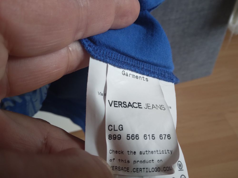 Versace T-shirt: Original Versace T-Shirt Gr. L – Nuovo (secondo la descrizione) da Weisslingen venduto da Esmeralda74 2