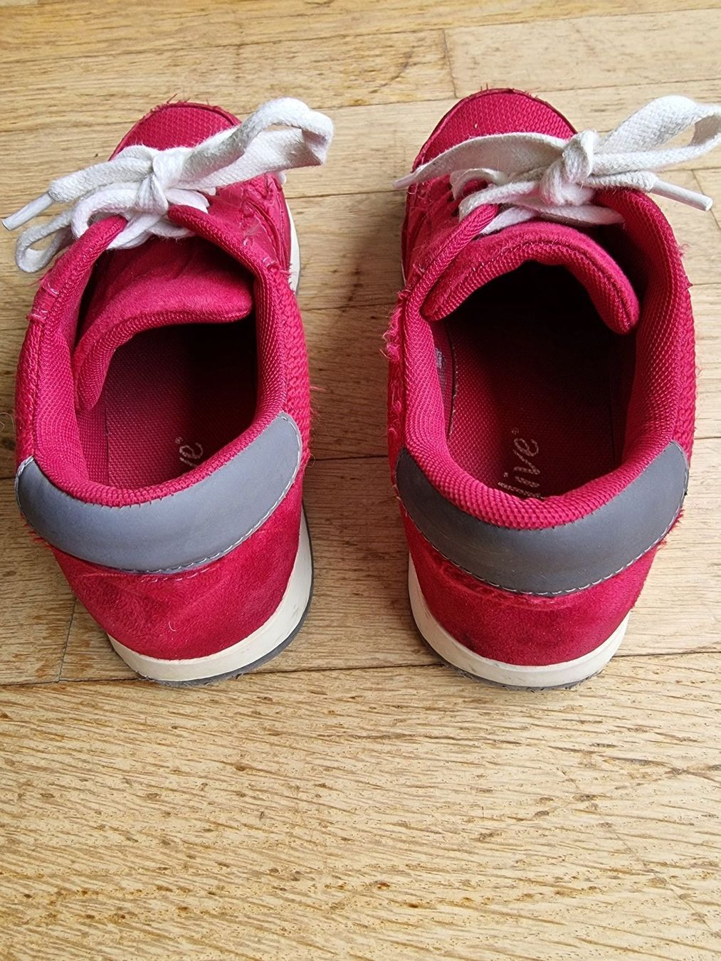 Scarpe per ragazzi: Schuhe rot Gr. 35 – Usato da Buchrain venduto da Xaro01 2