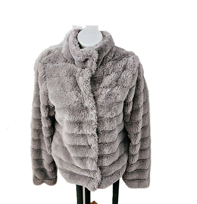 Vila Jacken: Jacke / Kurzmänteli Gr. 36 flauschig VILA – Gebraucht aus Füllinsdorf von Sunnebliemli7 1