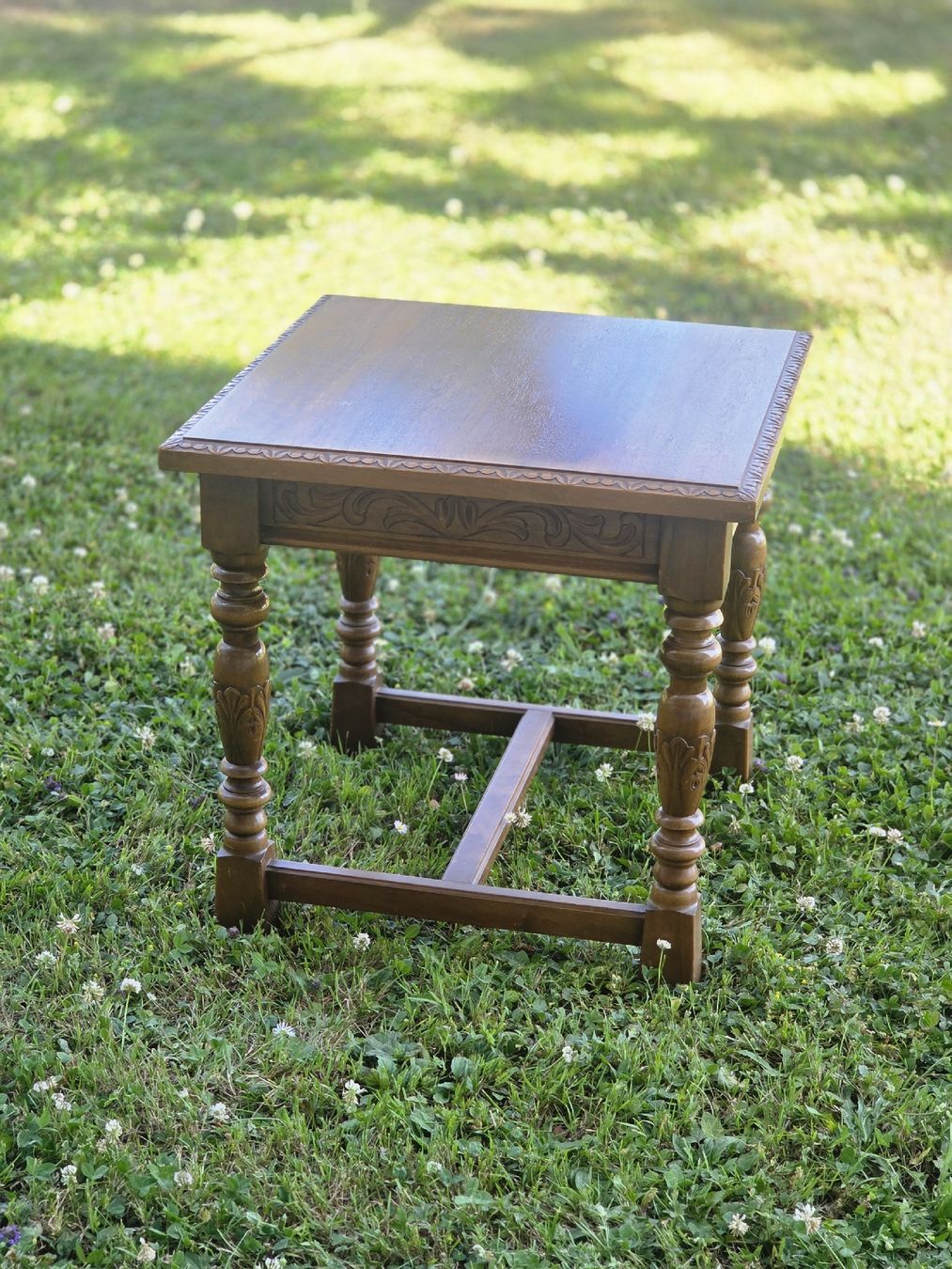 Tische: Petite table d'appoint – Gebraucht aus Mont-sur-Rolle von Jolie_brocante 3