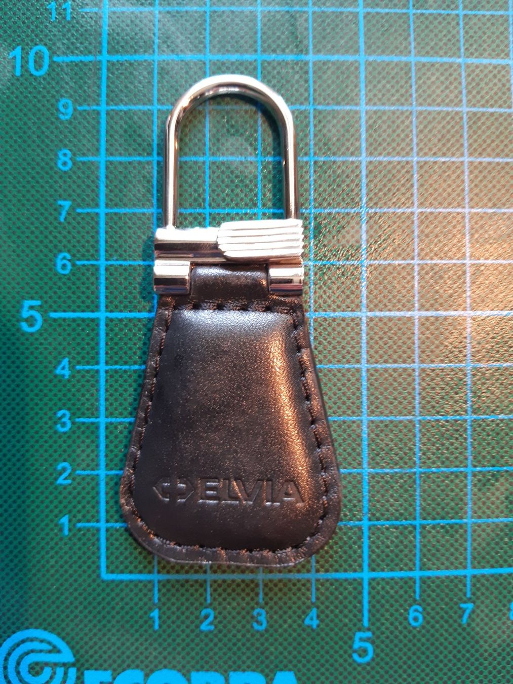 Portachiavi: Schlüsselanhänger HELVIA – Nuovo e nell'imballaggio originale da Derendingen venduto da Gaston.J