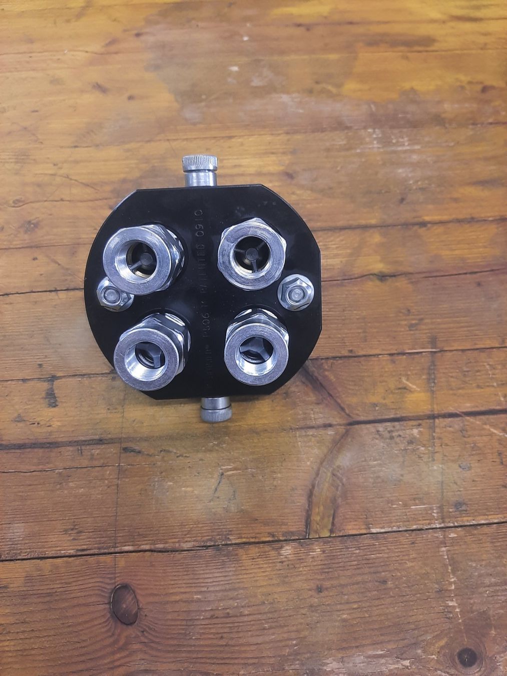 Trattori: Fester P506 Stecker IG 4x3/8 BSP – Nuovo (secondo la descrizione) da Eschlikon TG venduto da Freitech.2015 2