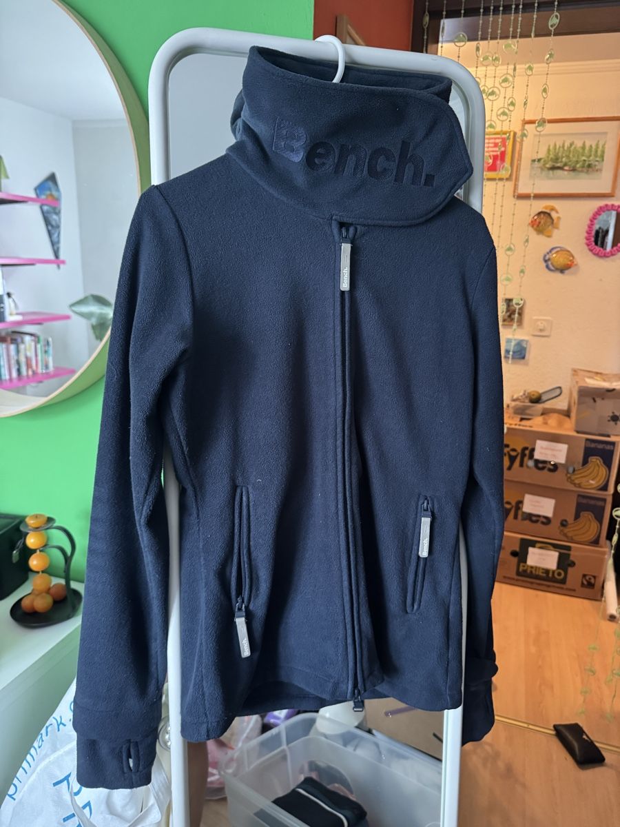 Bench Jacken: Bench Fleecejacke Grösse M – Gebraucht aus Buochs von nik_r7gm 1