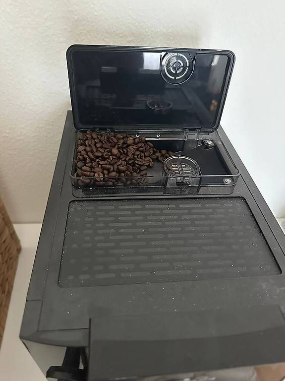 Kaffeemaschinen & Espressomaschinen: Kaffeevollautomat Prima Vista  – Gebraucht aus St.Gallen von nebiboki 1