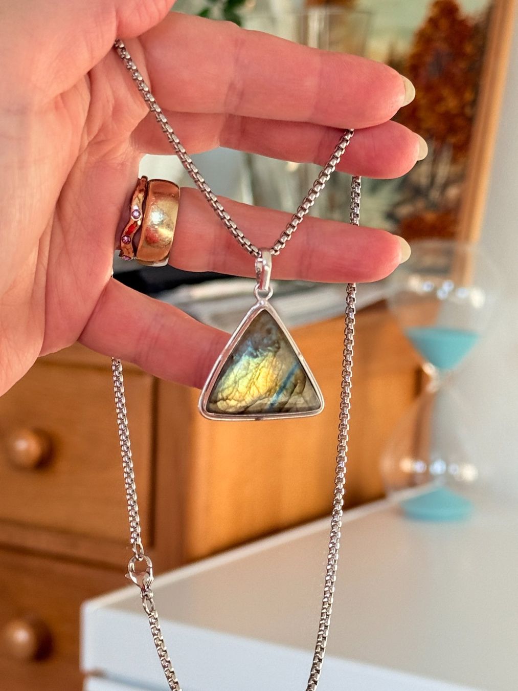 Catenine: Collier pendentif triangle Labradorite neuf! – Nuovo e nell'imballaggio originale da Genève venduto da AGBERG 6