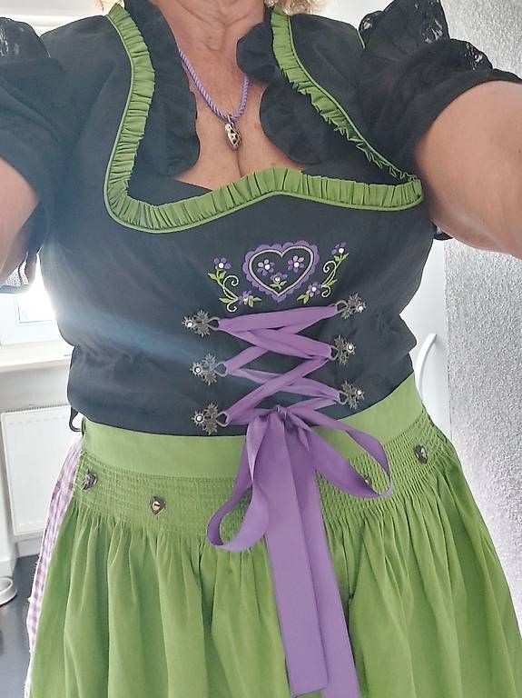 Kleider: Schönes Dirndl – Gebraucht aus Oetwil am See von Klma1 2