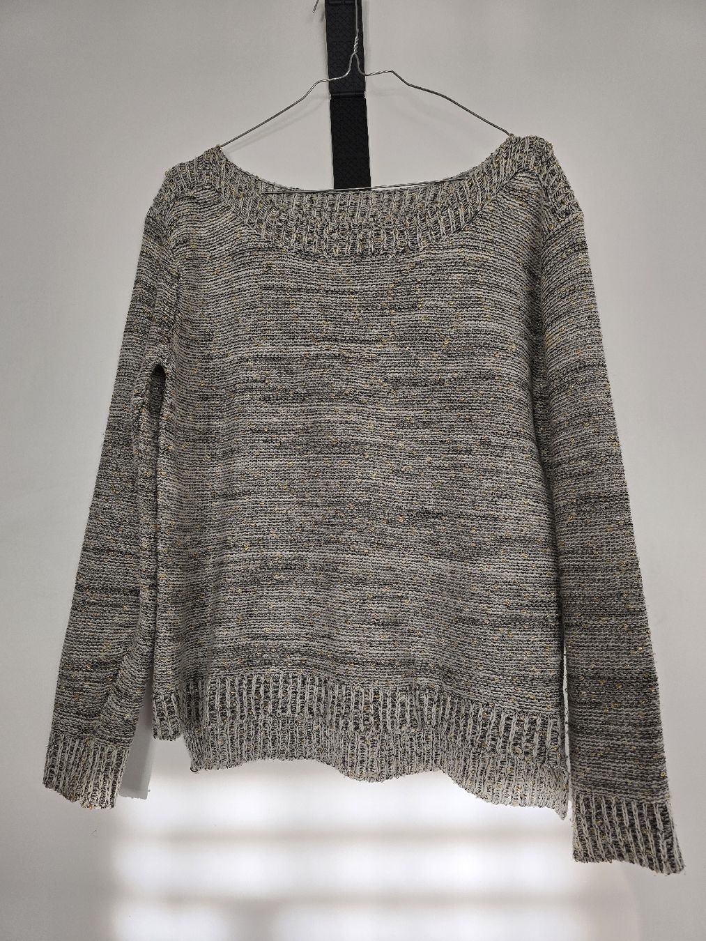 Pullover & Sweatshirts: Damen Pullover Gr.L/XL – Gebraucht aus St. Gallen von CAPYCORP