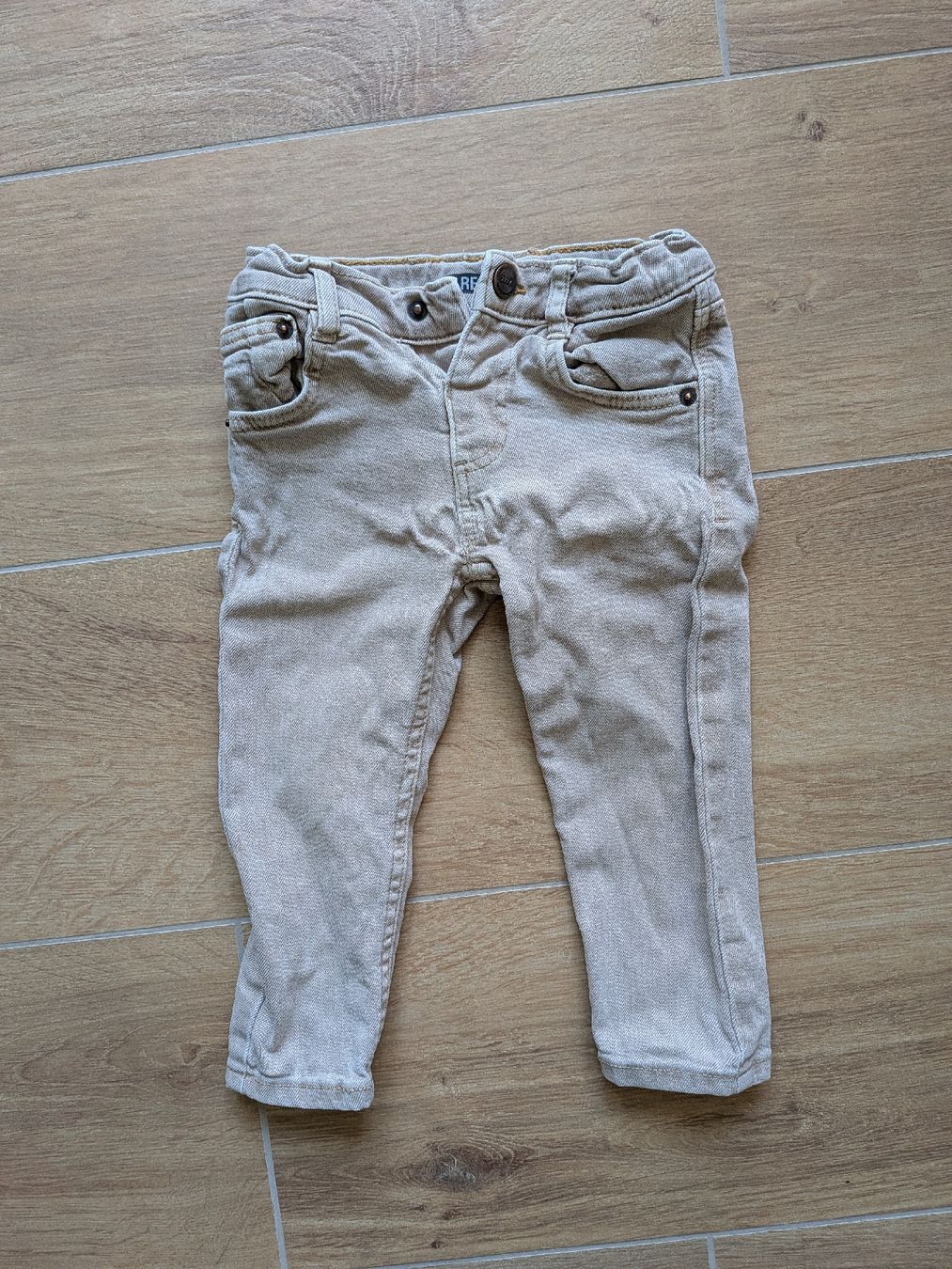 Zara Pantaloni: Zara Baby Regular Jeans Grösse 86 – Usato da Eschenbach SG venduto da SanFranciscoCalifornia
