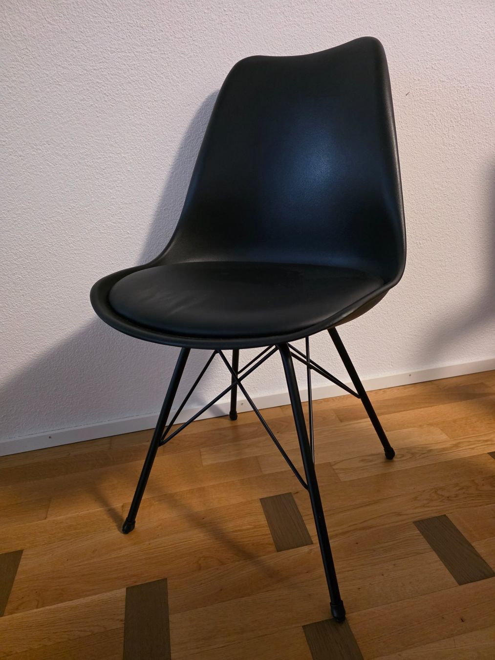Conforama Chaises: 6 Stühle Schwarz – D'occasion à Dietikon par shu_j5lf