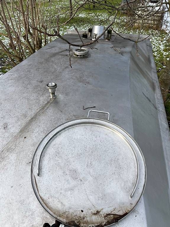 Abbeveratoi e trogoli: Lebensmittel Chromstahltank 15'000 L – Usato da Tägerwilen venduto da Schwarz-Markt