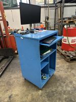 Industrie PC Wagen blau auf Rollen guter Zustand