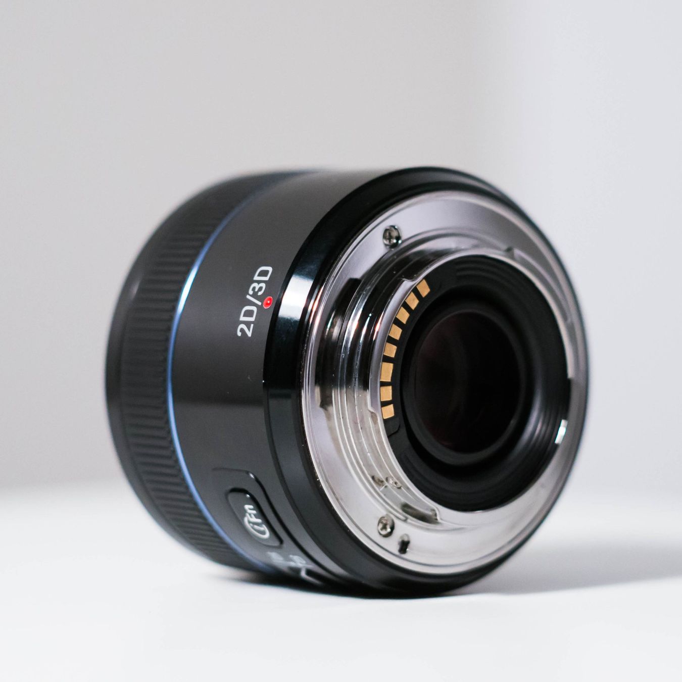 Samsung Objektive: Samsung NX 45mm f1.8 ( 2D/3D ) Prime Lens – Gebraucht aus Thörishaus von vintagger