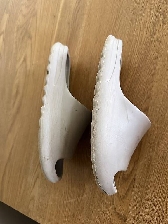 Scarpe da donna: Easy Slides Grösse 38-39 – Usato da Ittigen venduto da mar_9fd6 1