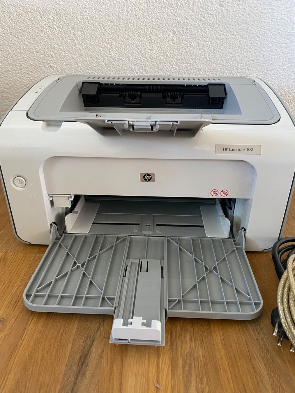 Hewlett Packard Stampanti: HP Laserjet P1102 Drucker – Usato da Zürich venduto da tab_5zgr 1