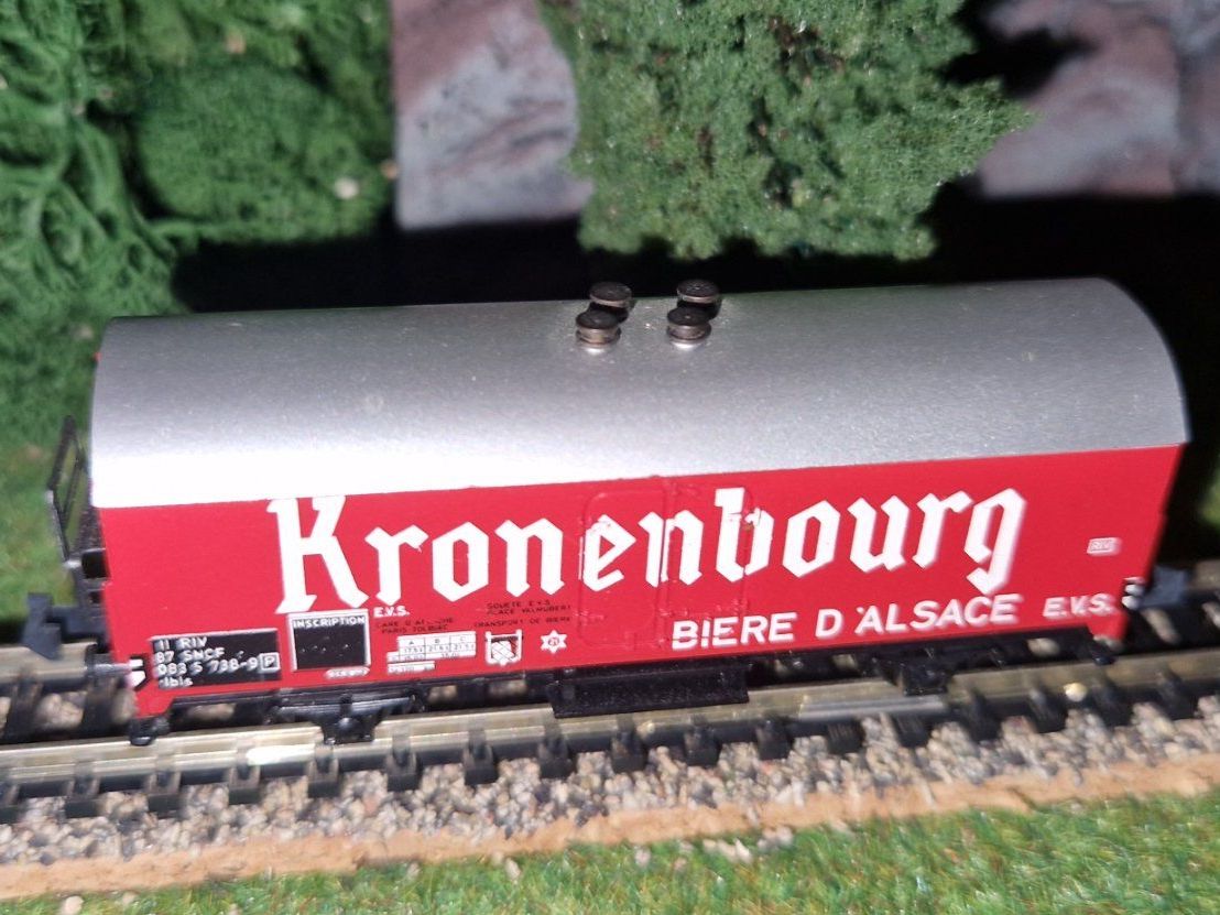 Trix Modellini di ferrovie: Minitrix Spur N SNCF  "Kronenbourg" – Usato da Unterengstringen venduto da b.kaiser81 1