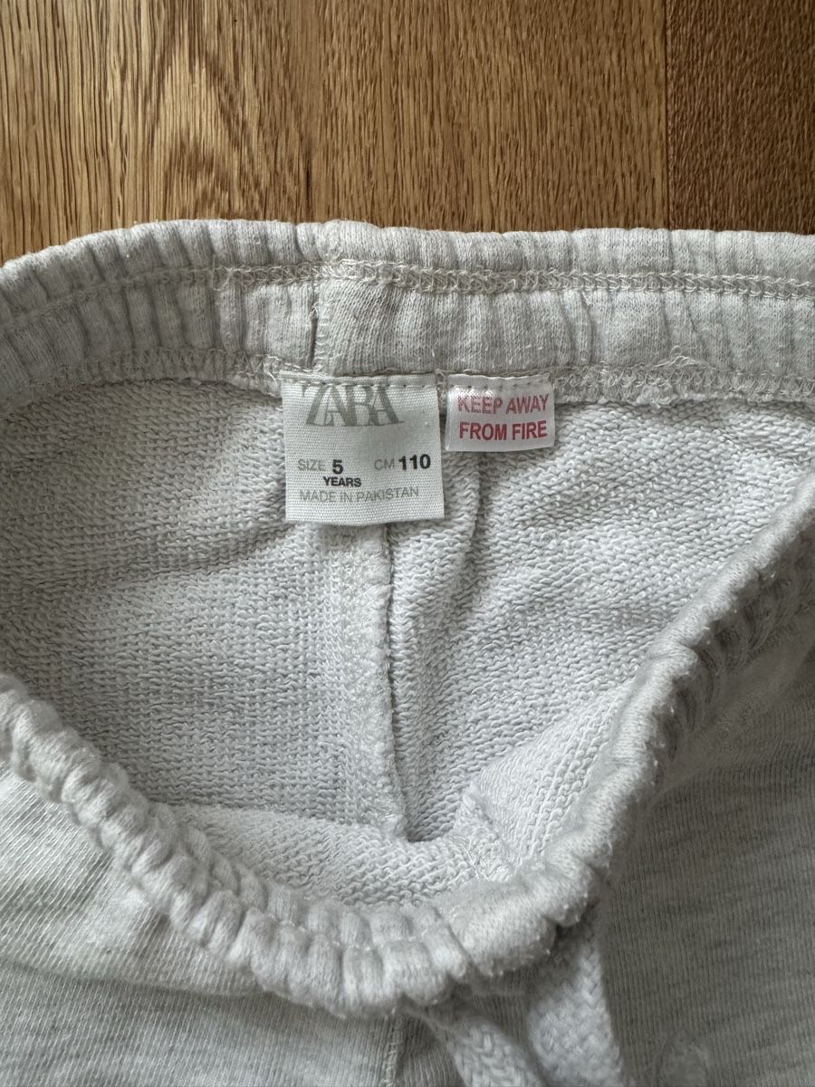Zara Pantaloni: Zara Kids - Hose, Gr. 110 – Usato da Interlaken venduto da fbnscl 2