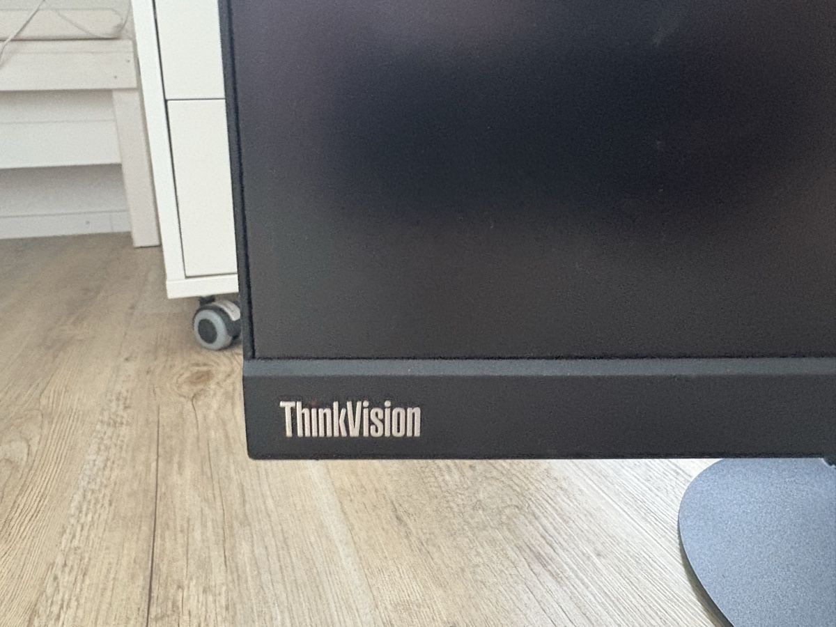 Lenovo Monitor: PC Bildschirm Lenovo – Usato da Dulliken venduto da wma1 1