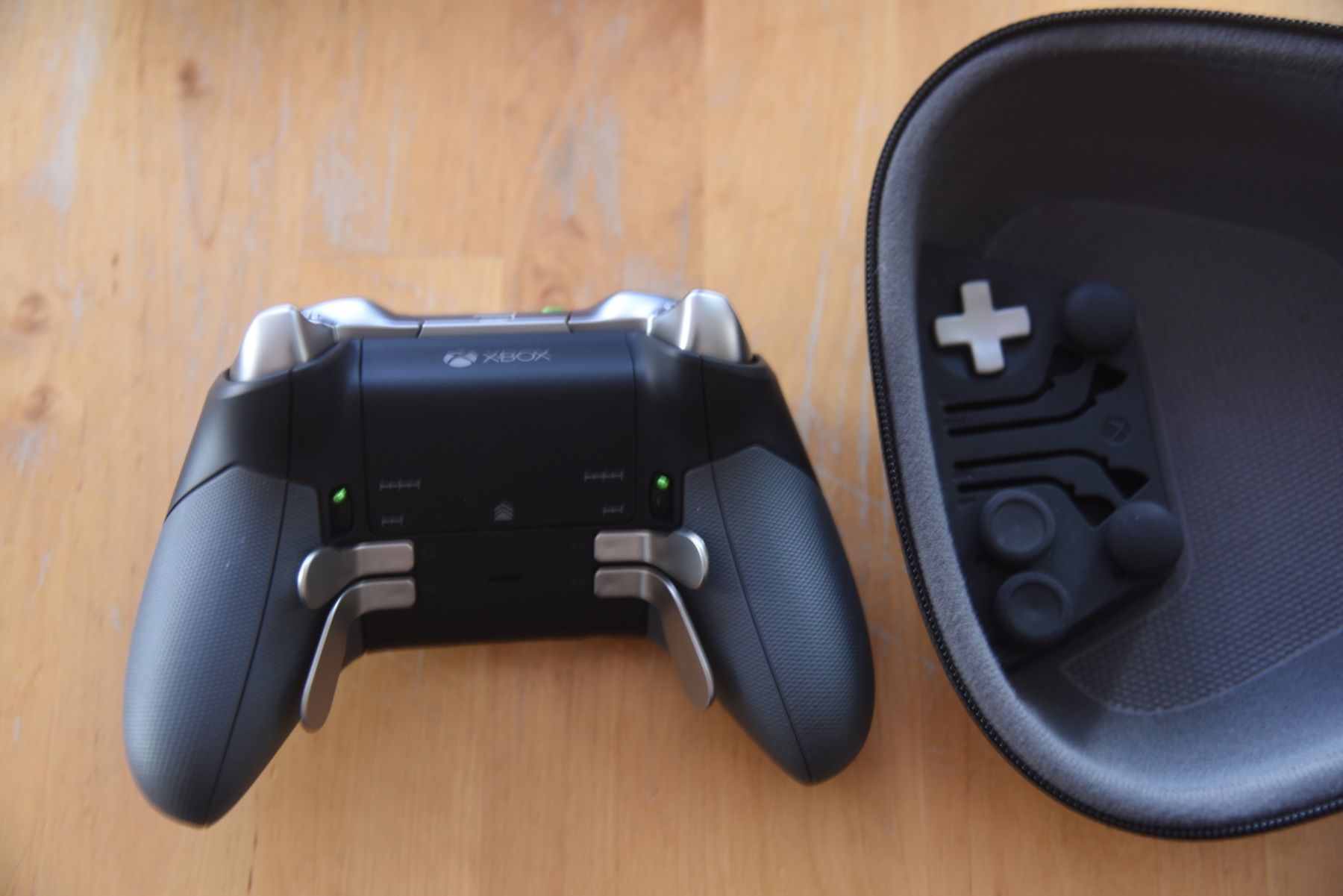 Microsoft Console: XBOX One Elite Konsole (CIB) – Usato da Frenkendorf venduto da gelbeZinnie 4