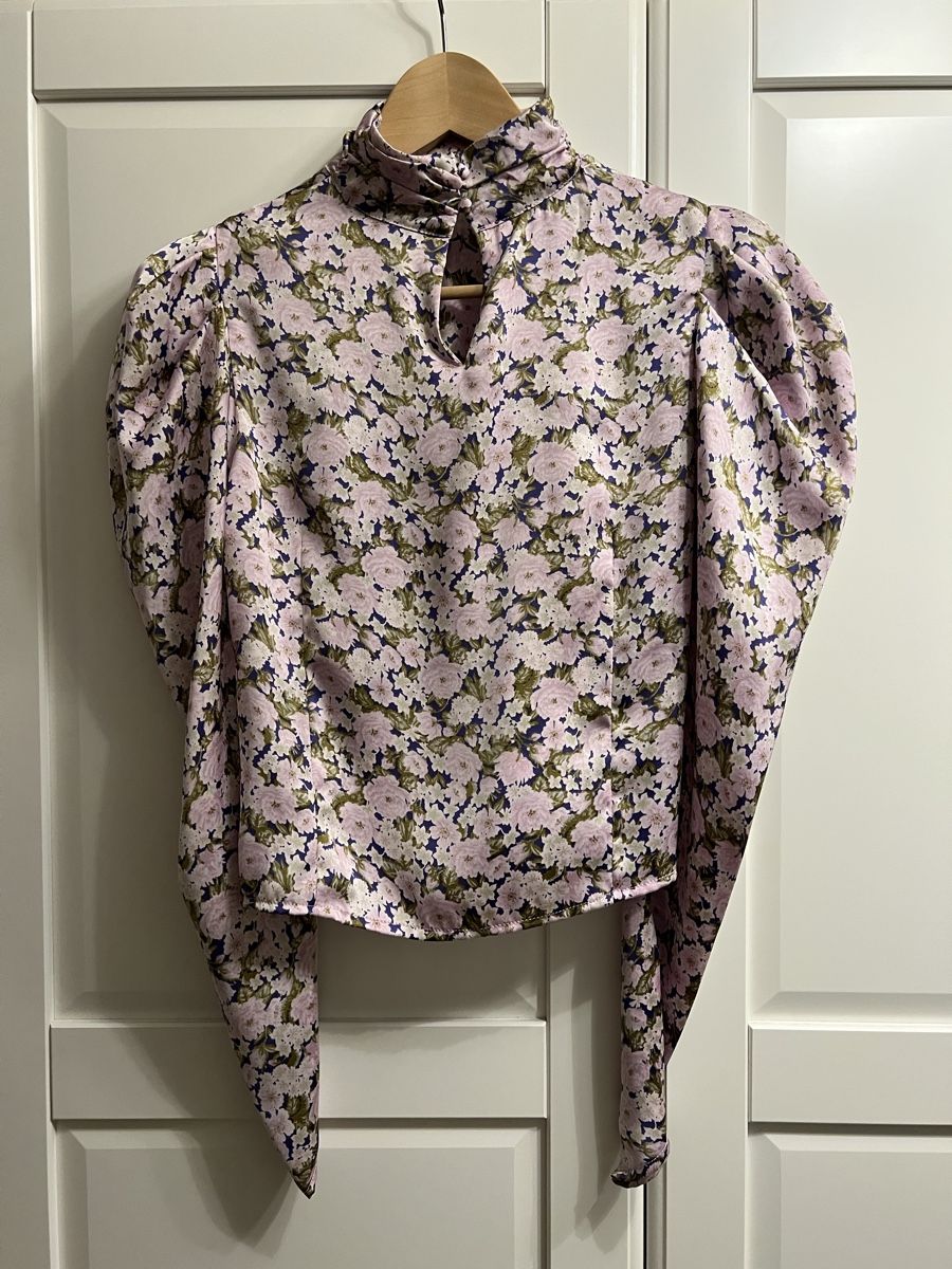 Zara Camicette: Zara Bluse - Blumenmuster - Puffärmel - Grösse S – Nuovo (secondo la descrizione) da Laufen venduto da li_ga7 2
