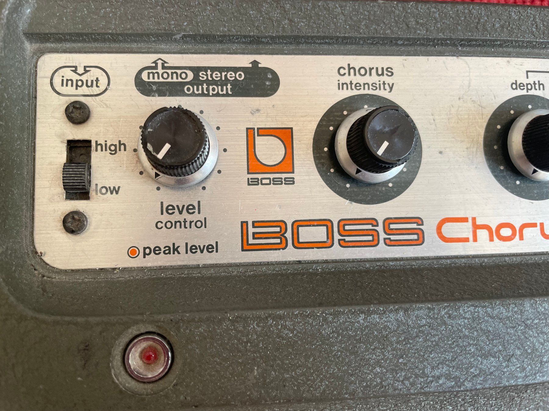 Boss Instruments de musique: Boss CE-1 Chorus Ensemble : RARE !! – D'occasion à Lausanne par Sonograph 3