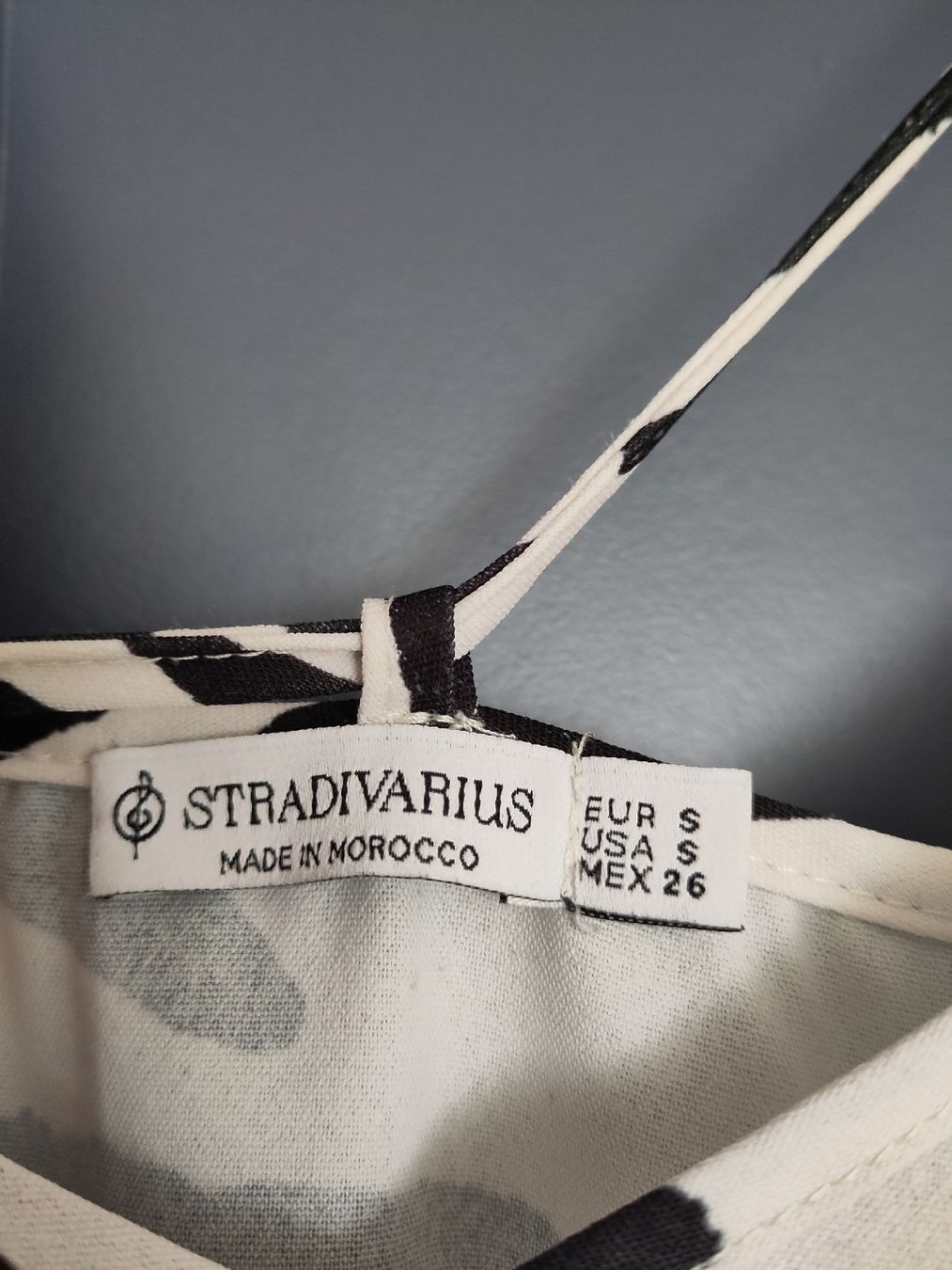 Stradivarius Vestiti: Sommerliches Kleid mit Zebra Print, Gr. S – Usato da Bern venduto da icanhearyoursmile 4