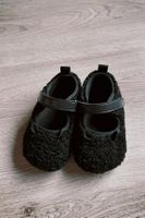 Schwarze Vollschuhe Gr 25