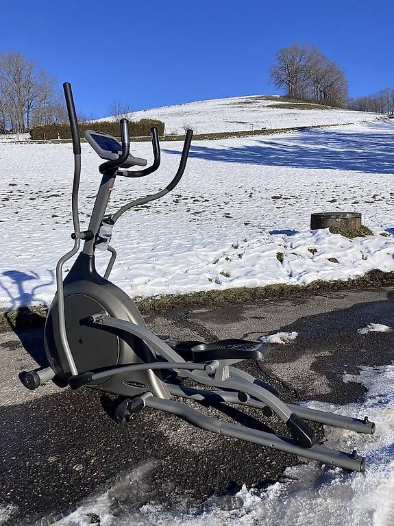 Hometrainer:  Elliptique Vision Fitness – Usato da Grangettes-près-Romont venduto da ptero