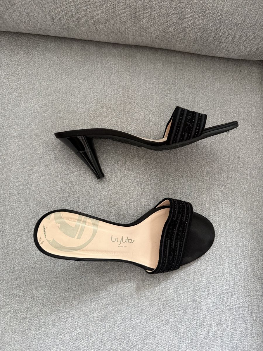 Scarpe da donna: Black Byblos Heeled Sandals, Size 37, Perfect Condition – Nuovo (secondo la descrizione) da Montreux venduto da jvo_vg8n