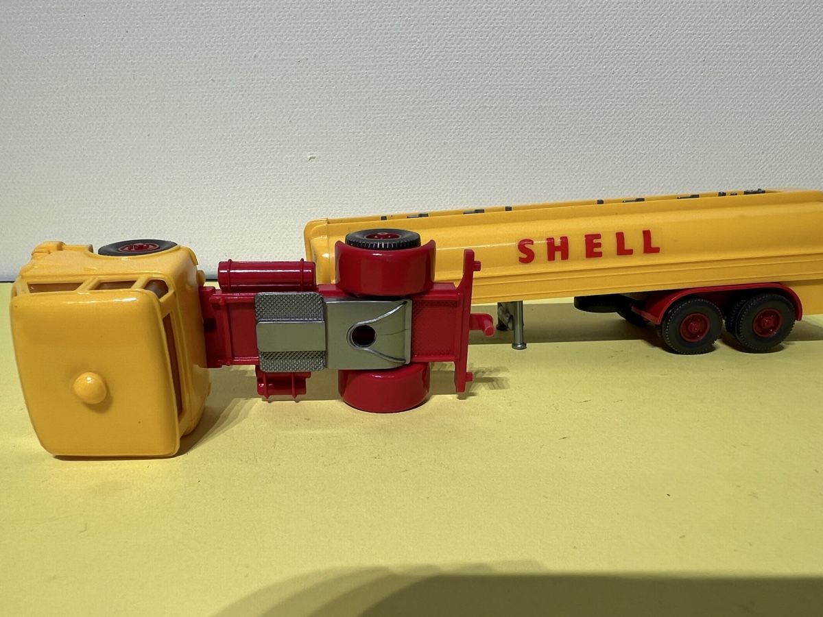 Wiking Modellini d'auto: Wiking MAN Shell Tankzug 1/87 – Nuovo (secondo la descrizione) da Weinfelden venduto da Kammerflimmern 3