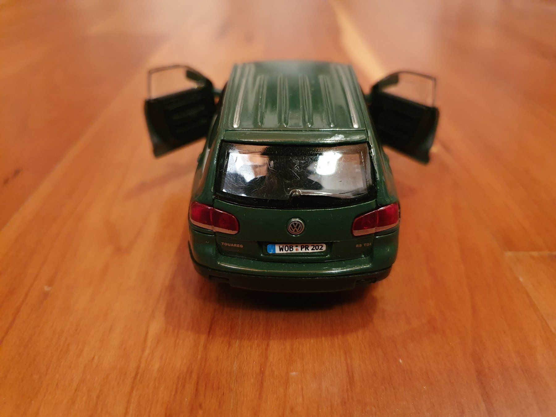 Welly Modellini d'auto: VW Touareg Welly – Usato da Triesen venduto da platzproblem1 2