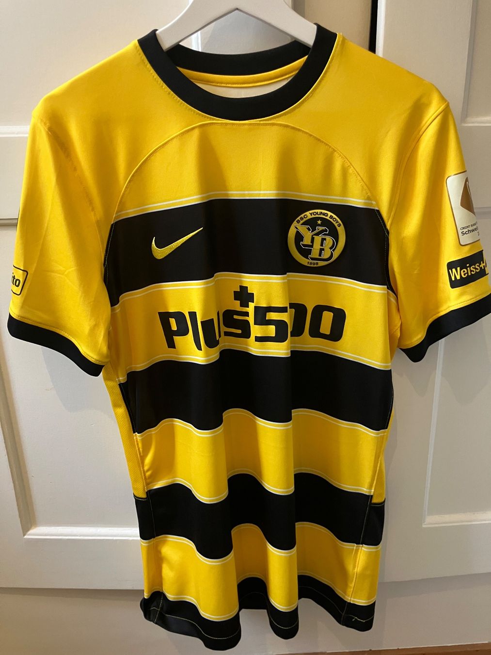 Young Boys Canottiere & Pantaloni: Yb Trikot – Usato da Bern venduto da Marc.12345