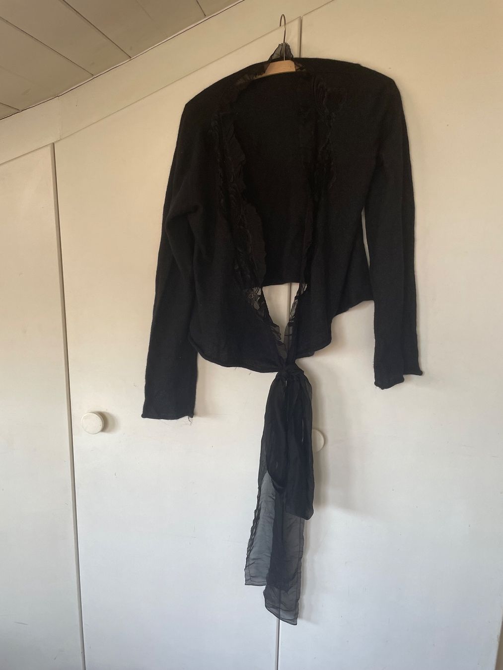 Bolero: Élégant gilet / veste cache-coeur noir – Usato da Genève venduto da ras_8b67 1