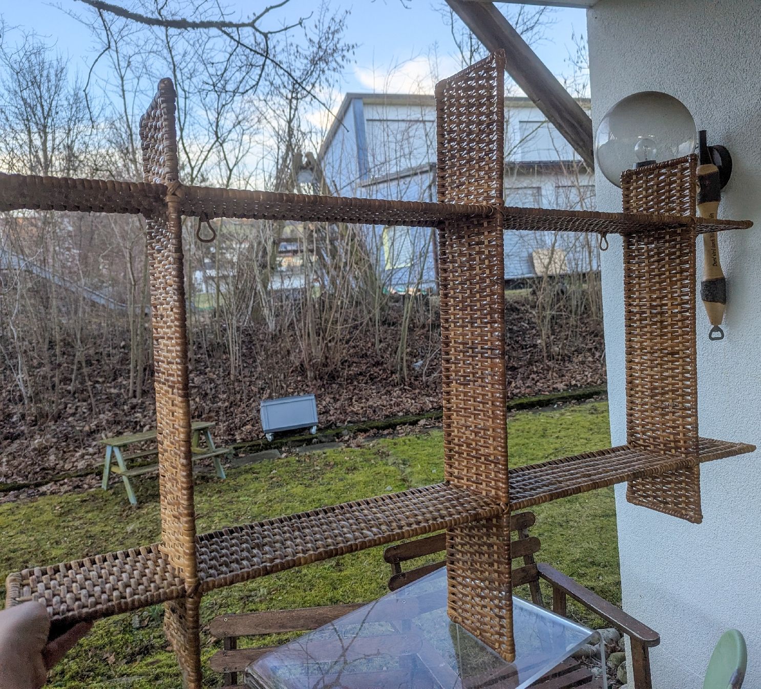 Scaffali: Vintage 70s Rattan Grid Wall Shelf - Large – Usato da Erlinsbach SO venduto da Meytalien 2