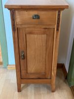 Nachttisch aus Holz mit Schublade gebraucht Top Zustand