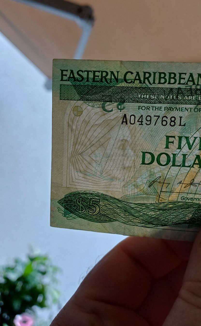 Billets de banque: Tolle Banknote Caribbean ab Fr.1.- – D'occasion à Rorschach par Hansi1901 1