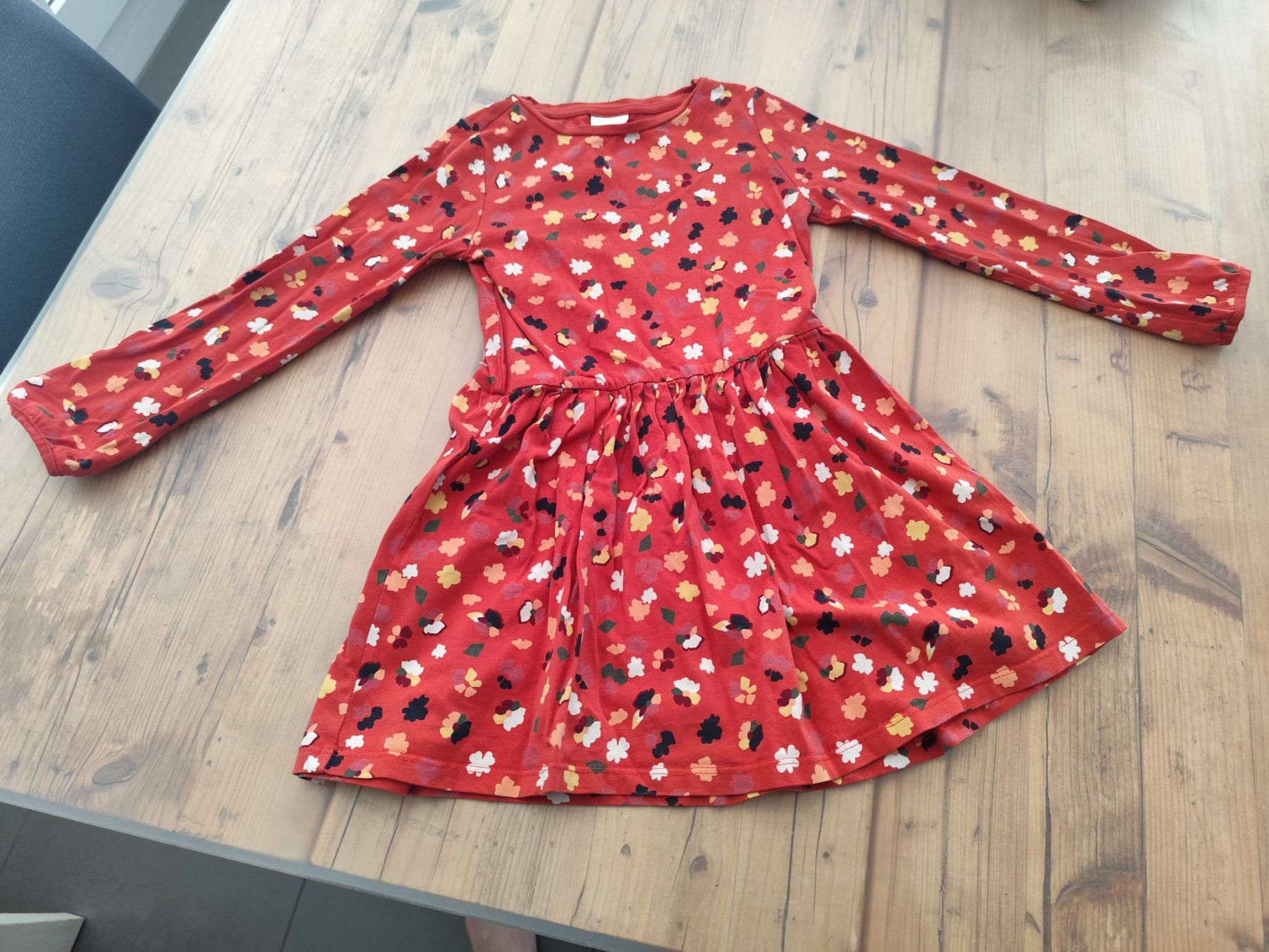 S.Oliver Vestiti & Gonne: Wie NEU_Mädchen Kleid_Langarm_Größe 110 – Nuovo (secondo la descrizione) da Zürich venduto da ram_59n8