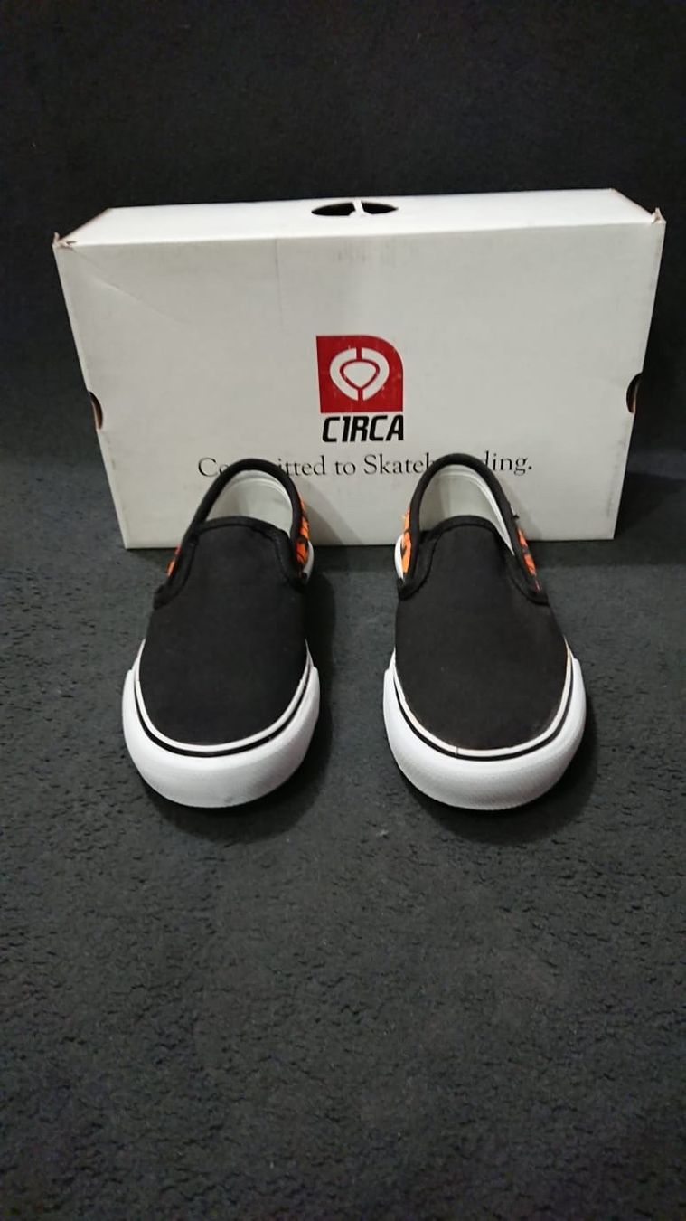 Scarpe da uomo: CIRCA SLIP ON  GR.38/25.2CM AB 40CHF STATT 89 CHF – Nuovo (secondo la descrizione) da Zürich venduto da LIQUIDATOR.CP 2