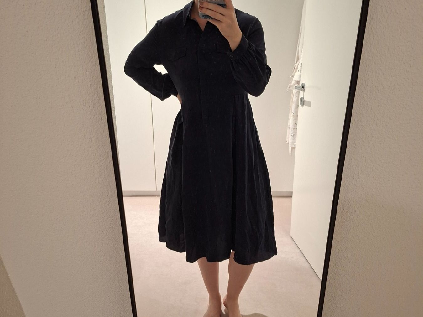 Vestiti: Mitternachtsblaues Lilysilk Seidenkleid – Usato da Meggen venduto da mar_yzb2 2