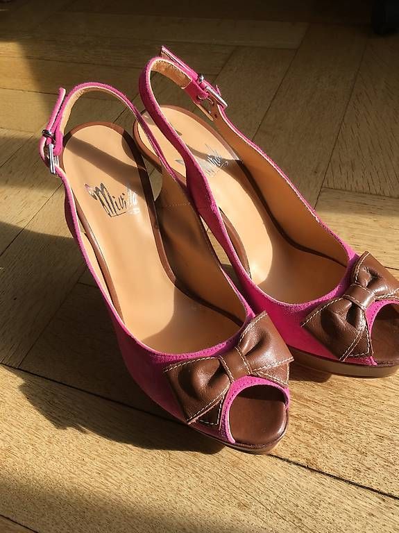 Scarpe da donna: NUOVI - Sandali scamosciati – Nuovo (secondo la descrizione) da Bellinzona venduto da parcanoa 1