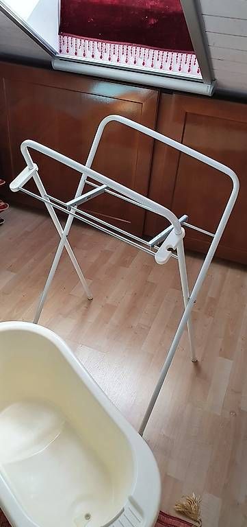 Vasche da bagno: Babybadewanne mit Metallgestell – Usato da Langenthal venduto da hab_zw5p 2
