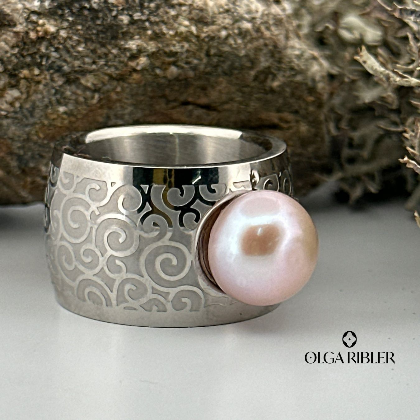 Olga Ribler Bagues: Statement Ring Edelstahl mit Perle Grösse 60 – Neuf (Voir description) à Luzern par Schmuckoutlet 3