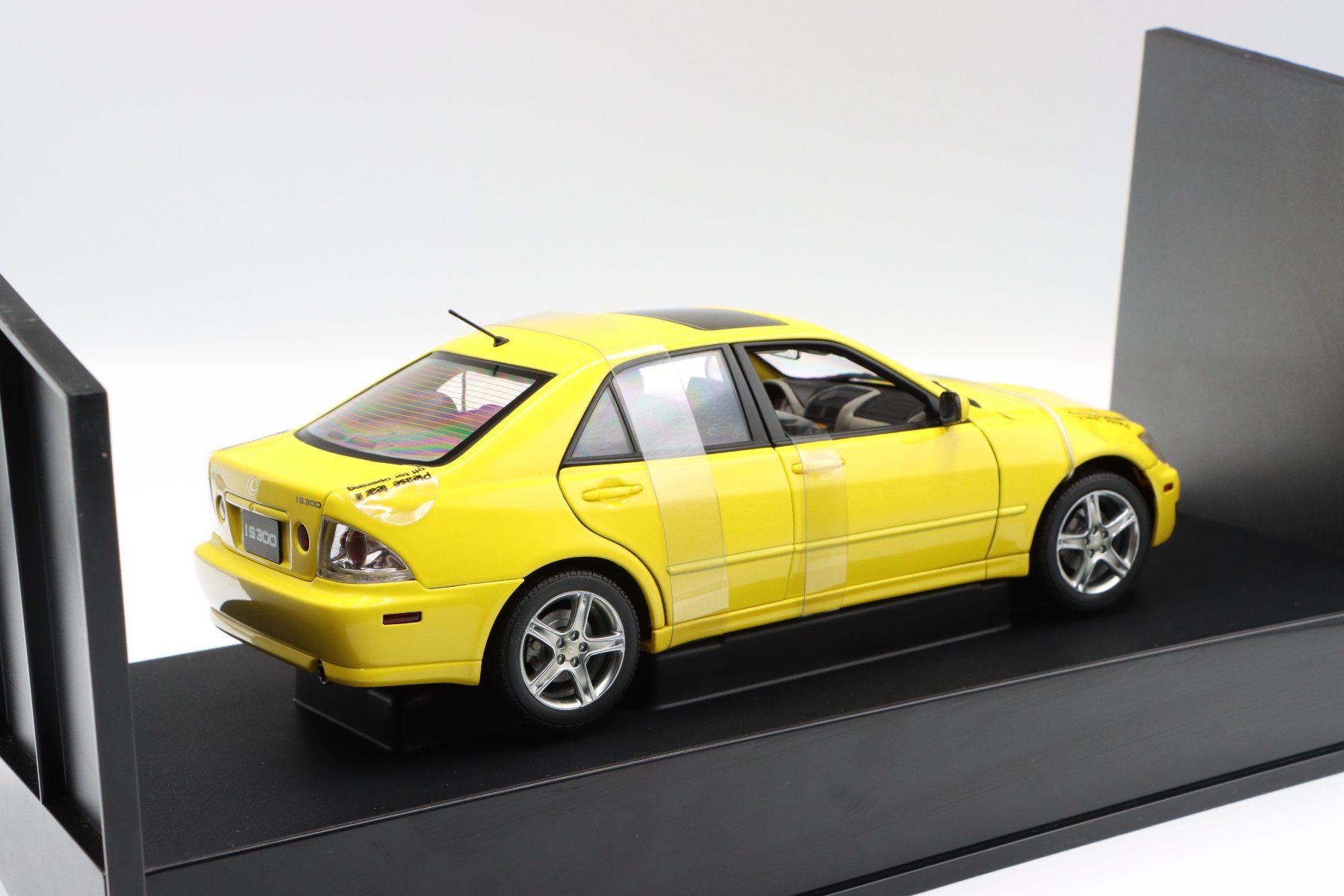 Lexus Modellini d'auto: Lexus IS300 2002 1:18 AutoArt – Nuovo e nell'imballaggio originale da Bühl b.Aarberg venduto da modelldiecast 5